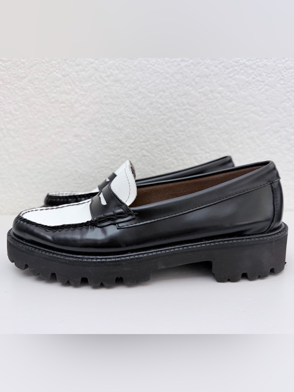 G.H. Bass Women's Whitney Super Lug Weejuns Black & White Penny Loafers Size 8.5 - Picture 6 of 13